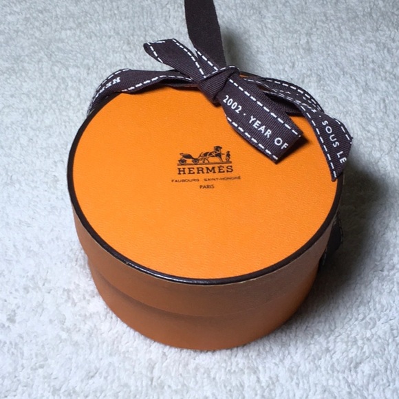 Hermès Lime Green Leather and Silvertone Pyramid Bracelet (7.5in) [In Box] - Picture 9 of 9